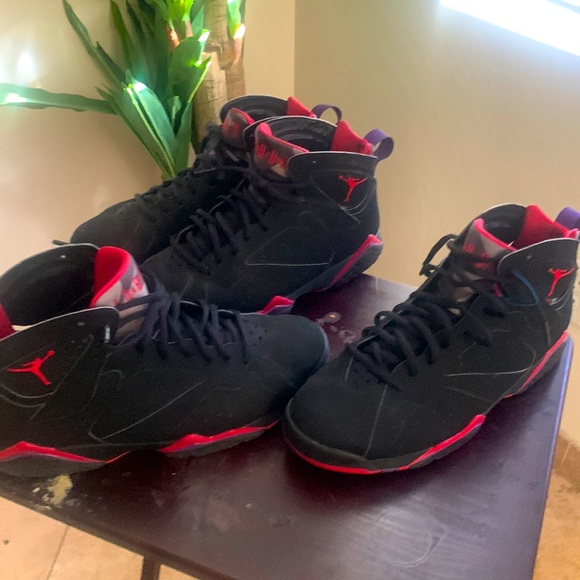 Multiple pairs multiple prices feel free to ask questions - Picture 1 of 2